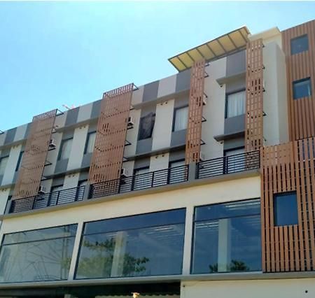 Sultana Ysabella Hotel And Event Las Piñas Eksteriør billede